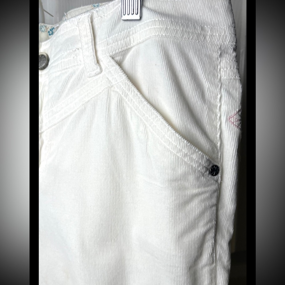 ATHLETA Pants Cropped Capri Corduroy Embroidered Seaside White Pink Short - Picture 4 of 10